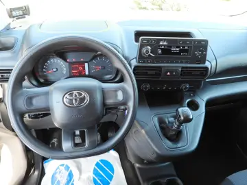 TOYOTA PROACE CITY KÜHLKASTENWAGEN -15C STROMVERSORGUNG