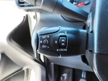 TOYOTA PROACE CITY KÜHLKASTENWAGEN -15C STROMVERSORGUNG