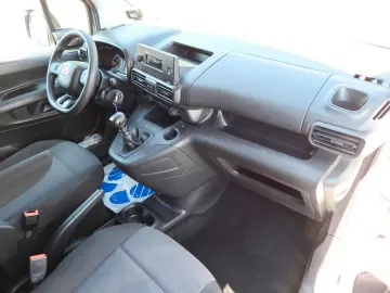 TOYOTA PROACE CITY KÜHLKASTENWAGEN -15C STROMVERSORGUNG