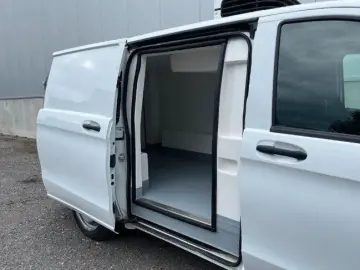 MERCEDES-BENZ Vito  VRIEZEN-18  CAMERA ZIJDEUR