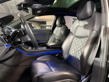AUDI A8 60 TFSIe Lang quattro Chauffeur B&O Head-UP