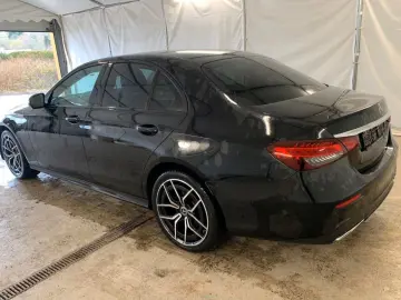 MERCEDES-BENZ E 300 e LIM AMG
