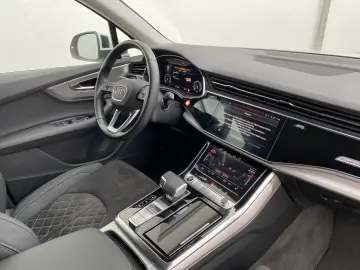 Audi Q7 3.0 TFSI 55 TFSI e quattro S line