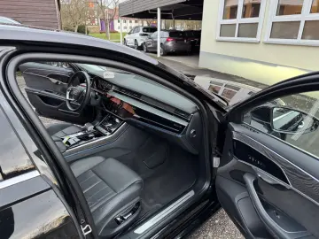 AUDI A8 60 TFSI e quattro B&O Laser Pano OLED HUD