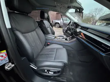 AUDI A8 60 TFSI e quattro B&O Laser Pano OLED HUD