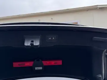 AUDI A8 60 TFSI e quattro B&O Laser Pano OLED HUD