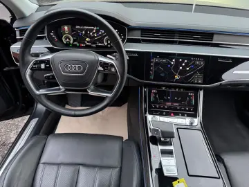 AUDI A8 60 TFSI e quattro B&O Laser Pano OLED HUD