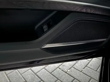 AUDI A8 60 TFSI e quattro B&O Laser Pano OLED HUD
