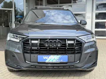 Audi Q7 50TDI S-LINE Competition Plus 7seats. FULL