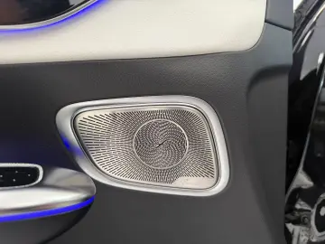 MERCEDES-BENZ GLC 300 e 4M AMG