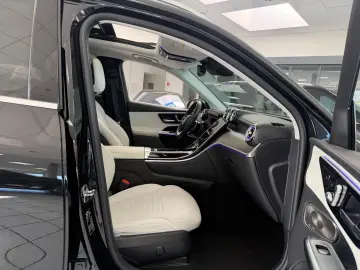MERCEDES-BENZ GLC 300 e 4M AMG