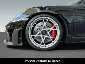 Porsche 718 Spyder RS