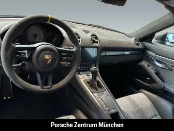 Porsche 718 Spyder RS