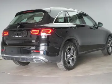 MERCEDES-BENZ GLC 300 4Matic 9G-Tronic AMG
