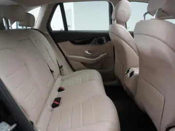 MERCEDES-BENZ GLC 300 4Matic 9G-Tronic AMG