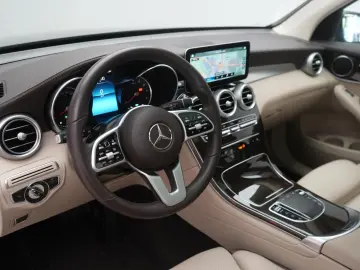 MERCEDES-BENZ GLC 300 4Matic 9G-Tronic AMG