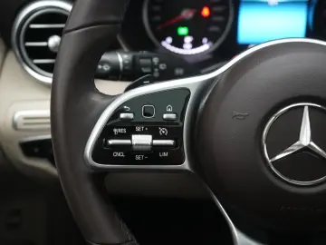 MERCEDES-BENZ GLC 300 4Matic 9G-Tronic AMG