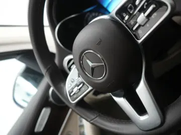 MERCEDES-BENZ GLC 300 4Matic 9G-Tronic AMG