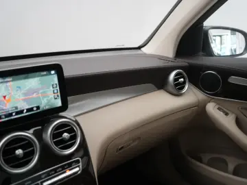 MERCEDES-BENZ GLC 300 4Matic 9G-Tronic AMG