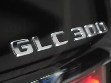 MERCEDES-BENZ GLC 300 4Matic 9G-Tronic AMG