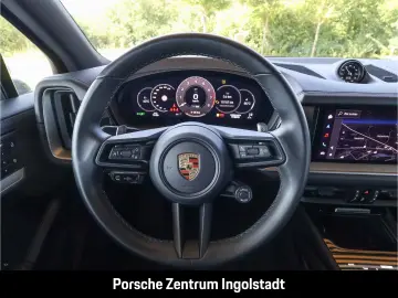Porsche Cayenne E-Hybrid  Panorama