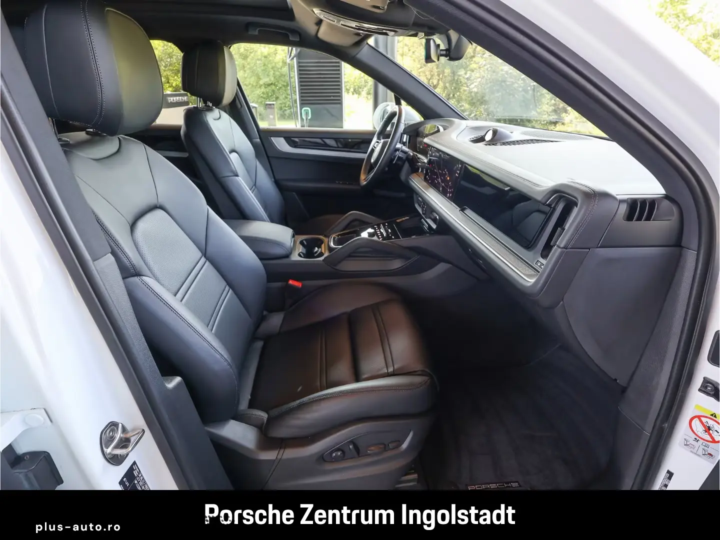 Porsche Cayenne E-Hybrid  Panorama