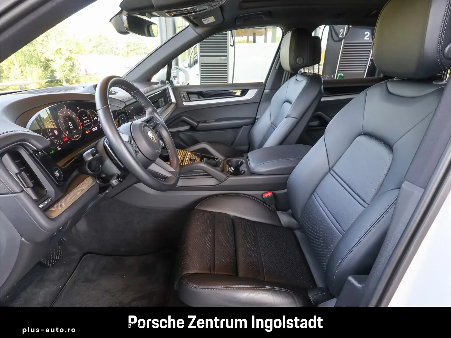 Porsche Cayenne E-Hybrid  Panorama