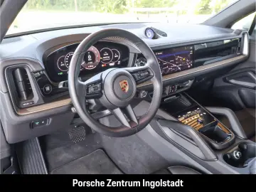 Porsche Cayenne E-Hybrid  Panorama