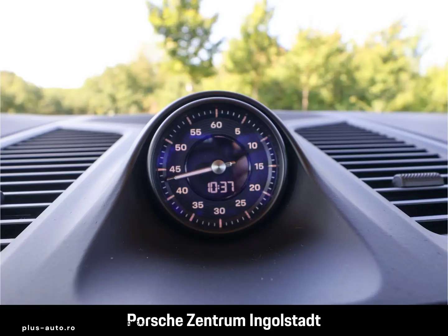 Porsche Cayenne E-Hybrid  Panorama