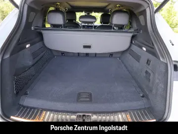 Porsche Cayenne E-Hybrid  Panorama