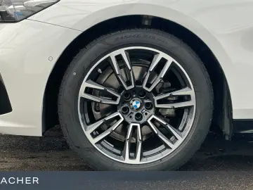 BMW 520i A M-Sport LCPro ACCPro 360  Sitzbelü H&K