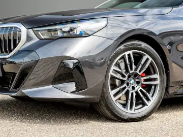 BMW 520i Lim. M Sportpaket AHK Kamera Adapt.LED 1VB