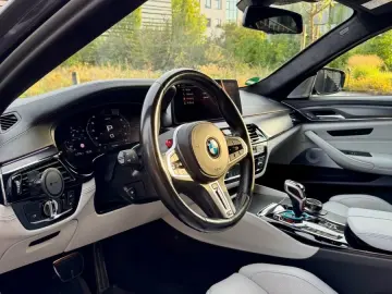 BMW M5 Competition xDrive B&W
