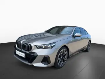 BMW 520d Lim.M Sport Pano AdpLED H K PA  DA  LivePro