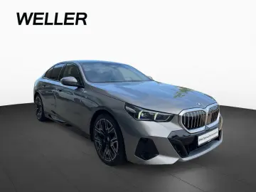 BMW 520d Lim.M Sport Pano AdpLED H K PA  DA  LivePro