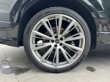 AUDI Q8 50 TDI quattro S-Line
