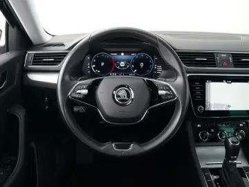 SKODA SUPERB COMBI AMBITION 2.0TDI DSG