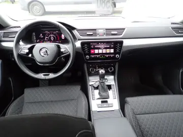 SKODA Superb 1.5 TSI DSG