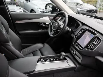 VOLVO XC90 T8 AWD Plus Bright NP 96.740 -  PANO HUD 21