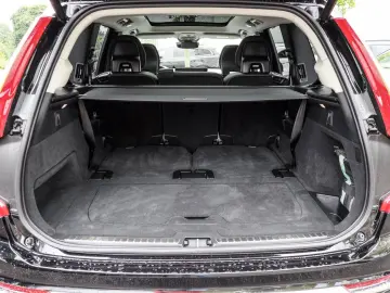 VOLVO XC90 T8 AWD Plus Bright NP 96.740 -  PANO HUD 21