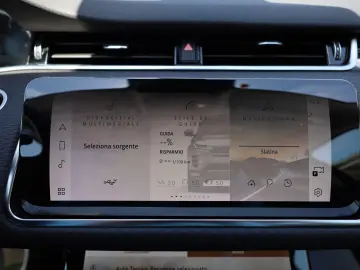Land Rover Range Rover Evoque 2.0 D R-Dynamic MHEV 4x4