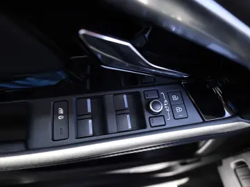 Land Rover Range Rover Evoque 2.0 D R-Dynamic MHEV 4x4