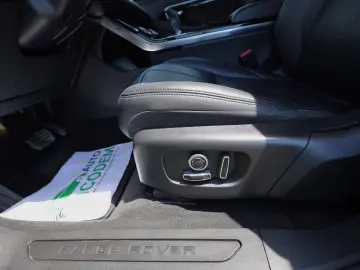 Land Rover Range Rover Evoque 2.0 D R-Dynamic MHEV 4x4