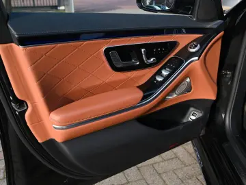 MERCEDES-BENZ S 400 d 4Matic   HUD 360  AMG NIGHT
