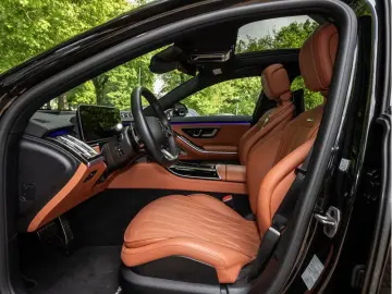 MERCEDES-BENZ S 63 AMG E Performance L Pano Burm HE-…