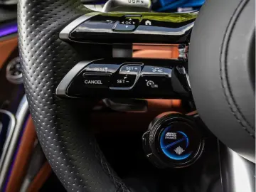 MERCEDES-BENZ S 63 AMG E Performance L Pano Burm HE-…