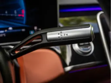 MERCEDES-BENZ S 63 AMG E Performance L Pano Burm HE-…