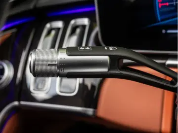 MERCEDES-BENZ S 63 AMG E Performance L Pano Burm HE-…