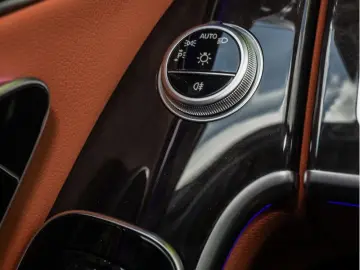 MERCEDES-BENZ S 63 AMG E Performance L Pano Burm HE-…
