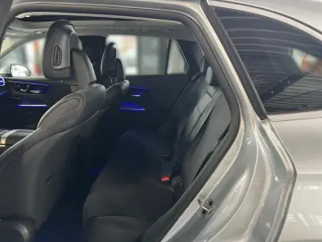 MERCEDES-BENZ GLC 220 d 4M Avantgarde Plus LED Panor…